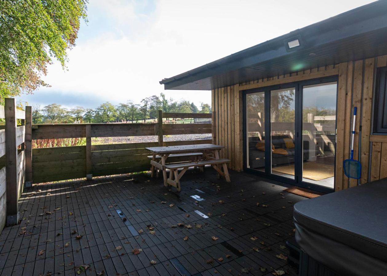 Pirnie Lodge Holiday Lets Slamannan Eksteriør bilde